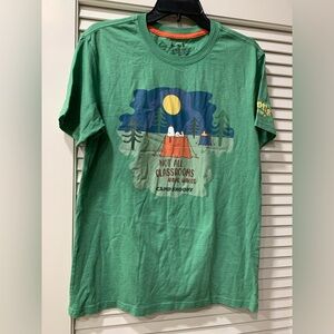 Camp Snoopy Knotts Berry Farm Green Tshirt 🌴